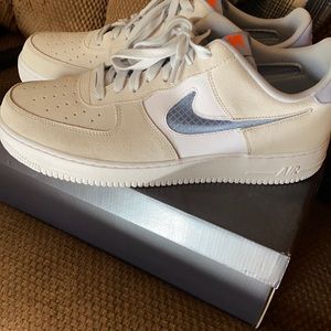 Men’s Nike Air Force 1’ 07 LV8